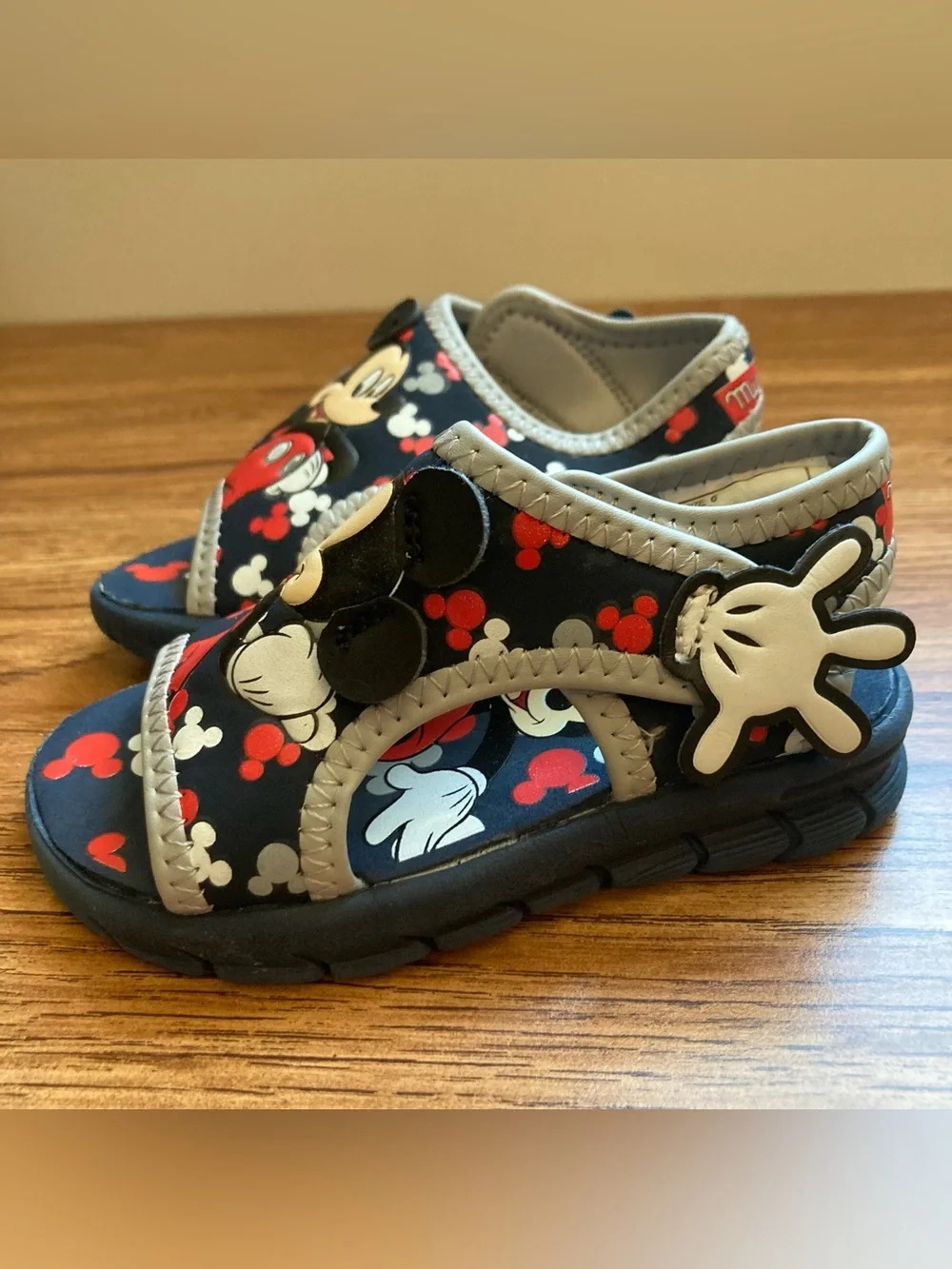 5/$15 Disney Mickey Mouse Navy and Red Kids Sandals 6
